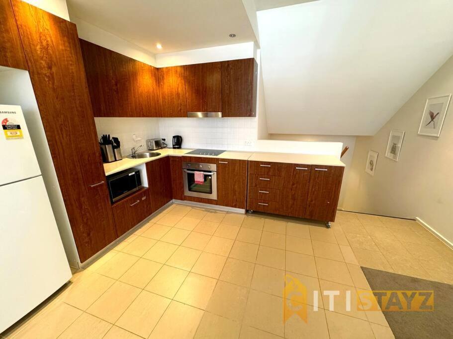 Pretty Penthouse - Close To Anu Apartment